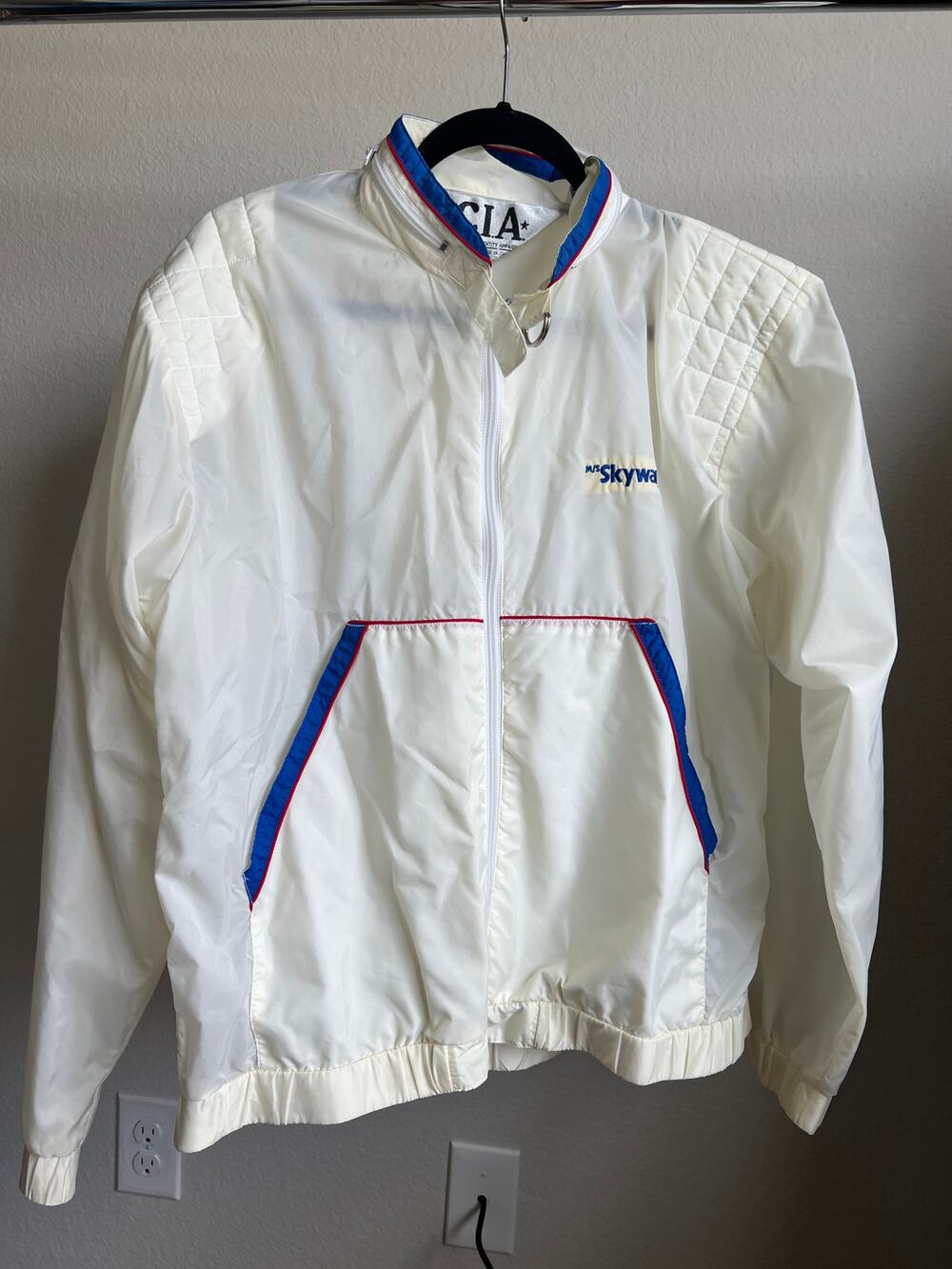 Vintage Corporate Identity Apparel C.I.A. Skyward Windbreaker size Large